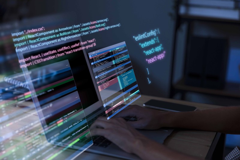 Lignes de code affichées sur un écran d'ordinateur de développeur web 